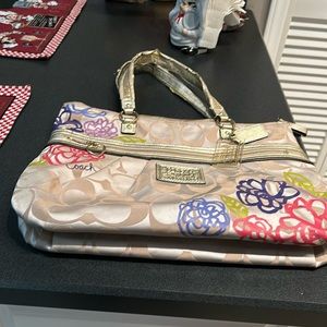 Coach Poppy Gold Tote bag